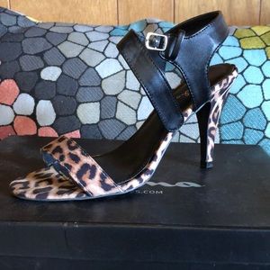Cheetah print 4 inch heel size 8 1/2